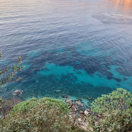 The Sunny Side Apartment Himare Ngoại thất bức ảnh