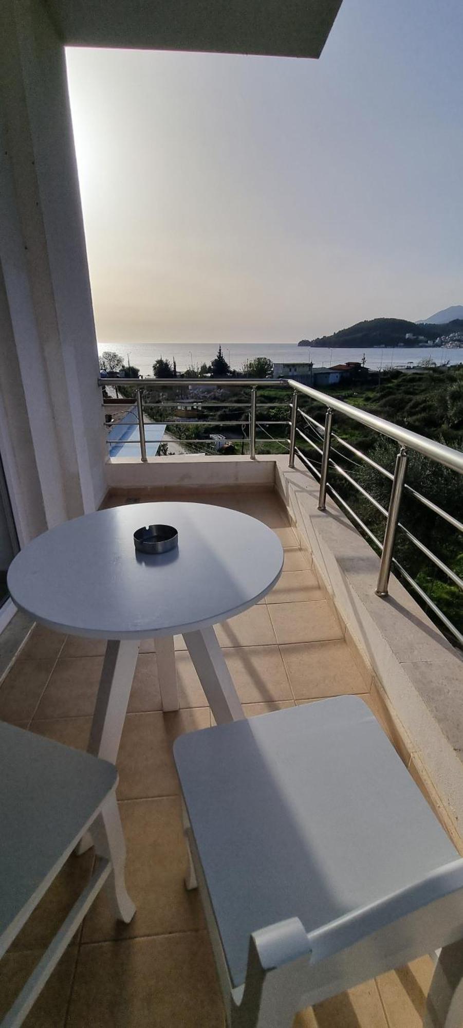 The Sunny Side Apartment Himare Ngoại thất bức ảnh