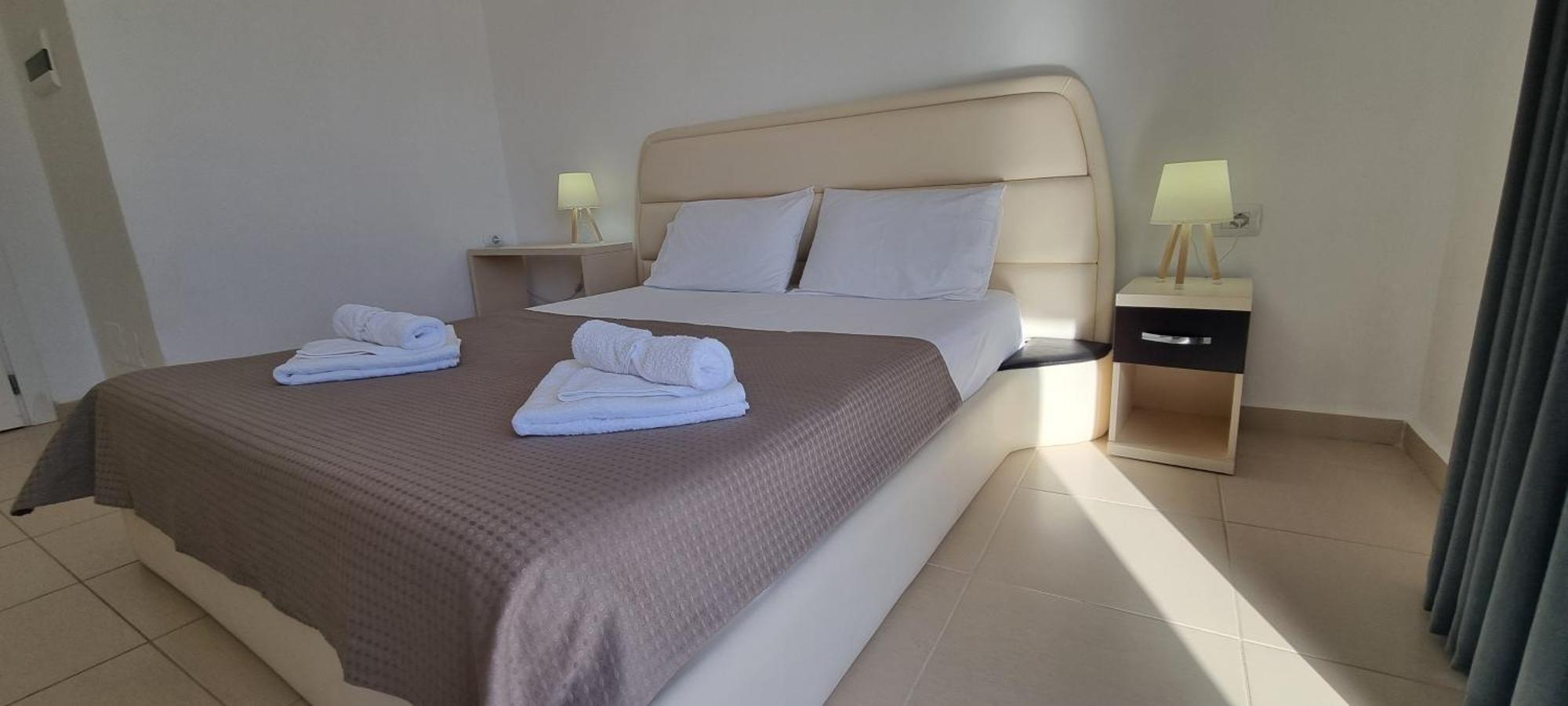 The Sunny Side Apartment Himare Ngoại thất bức ảnh