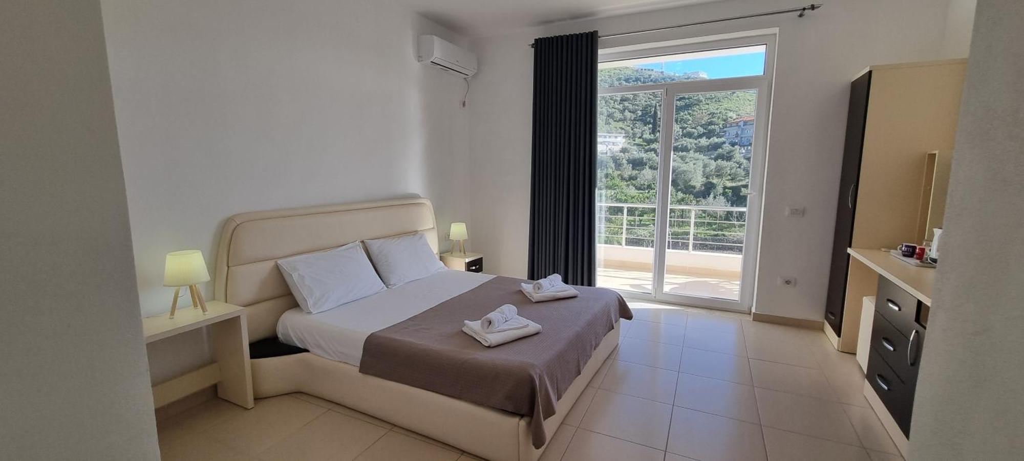 The Sunny Side Apartment Himare Ngoại thất bức ảnh