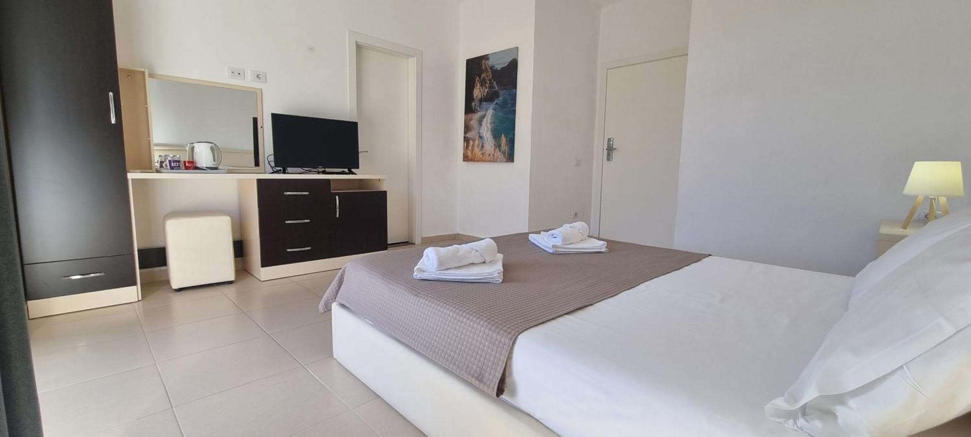 The Sunny Side Apartment Himare Ngoại thất bức ảnh