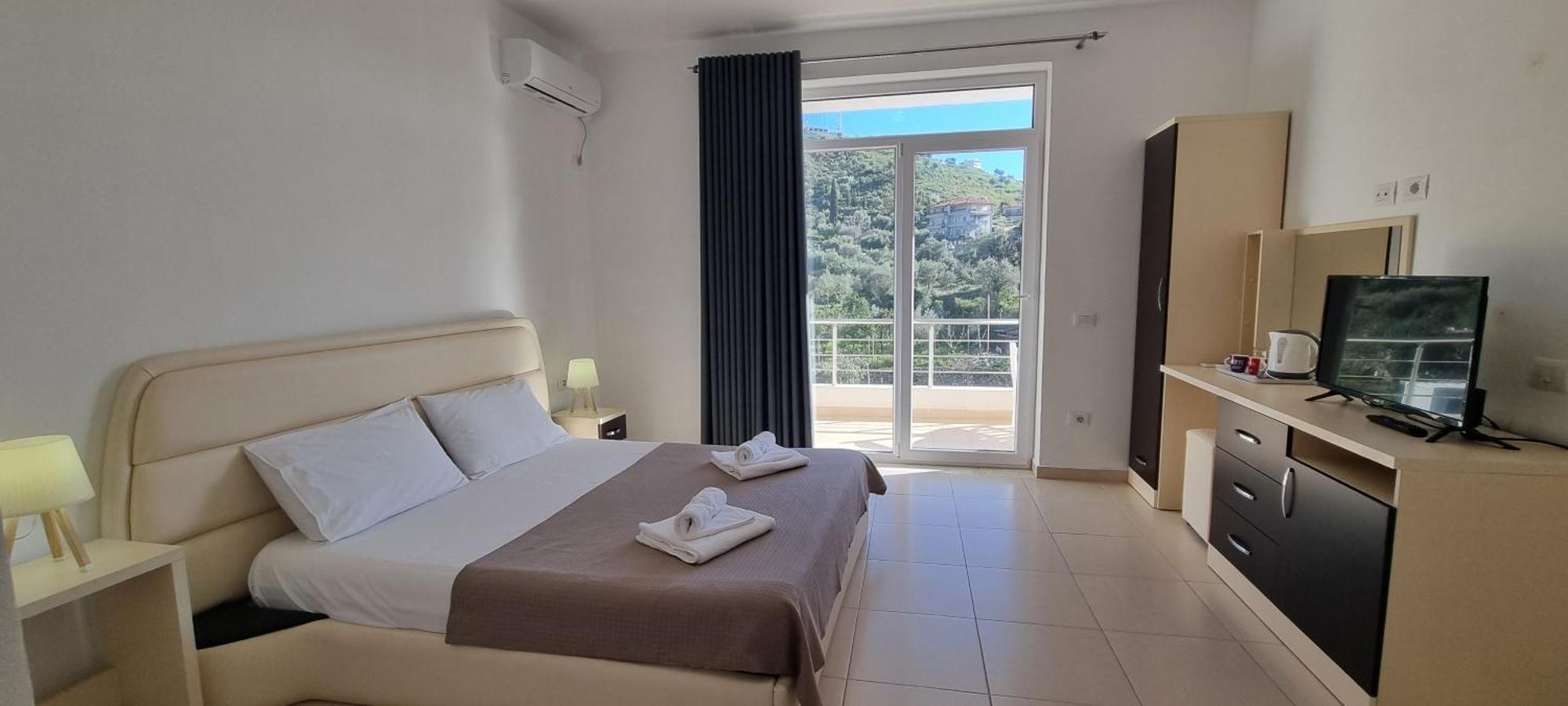 The Sunny Side Apartment Himare Ngoại thất bức ảnh