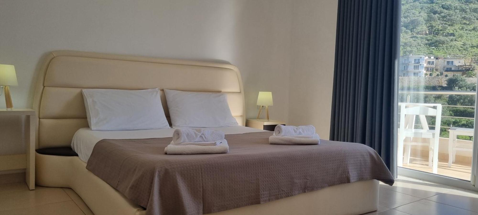 The Sunny Side Apartment Himare Ngoại thất bức ảnh