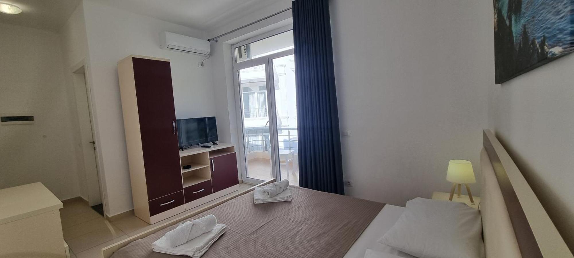 The Sunny Side Apartment Himare Ngoại thất bức ảnh