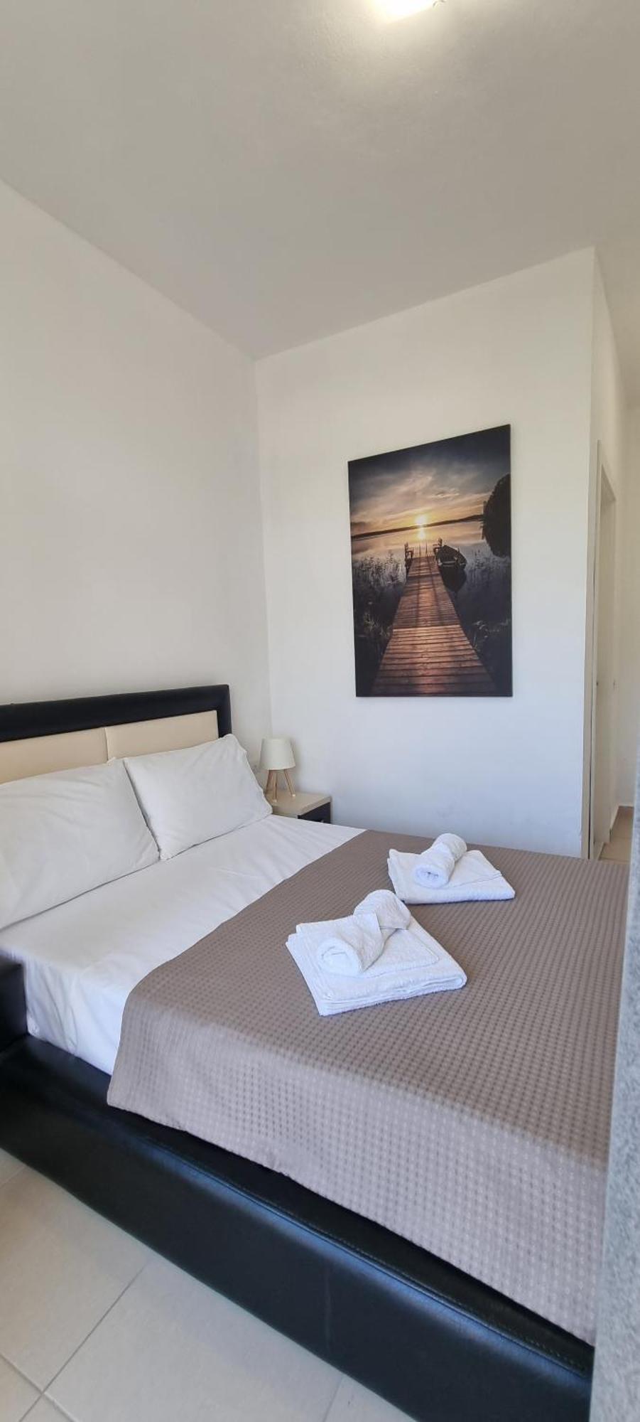The Sunny Side Apartment Himare Ngoại thất bức ảnh
