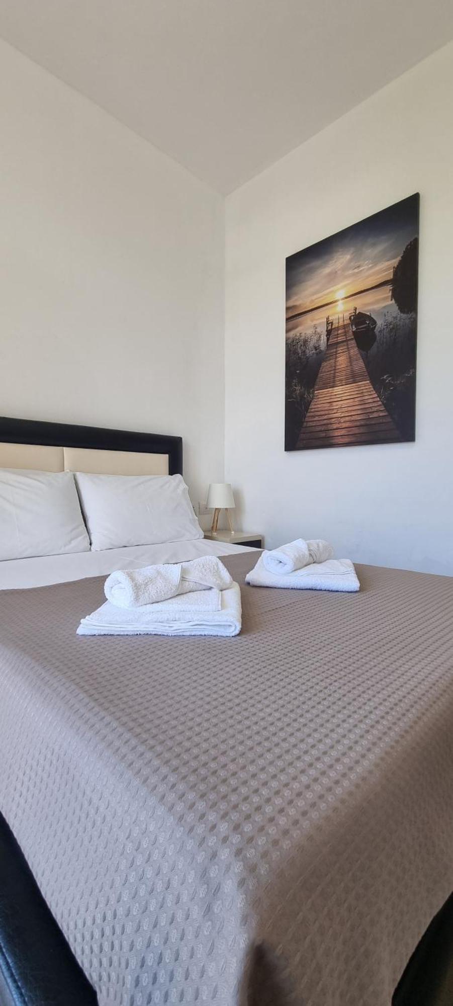 The Sunny Side Apartment Himare Ngoại thất bức ảnh