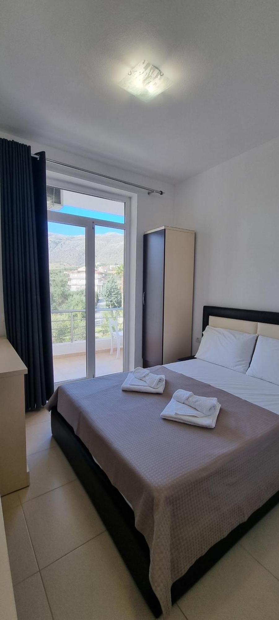 The Sunny Side Apartment Himare Ngoại thất bức ảnh