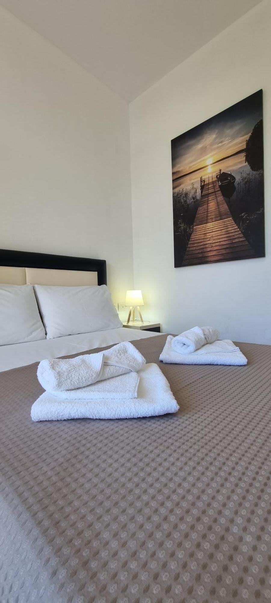 The Sunny Side Apartment Himare Ngoại thất bức ảnh
